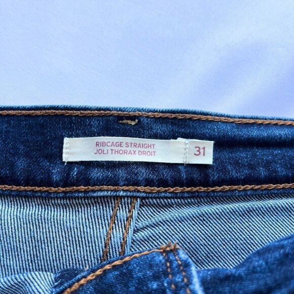 LEVI'S RIBCAGE STRAIGHT FULL LENGTH BUTTON FLY JEANS IN MEDIUM WASH - 31 - Picture 4 of 9